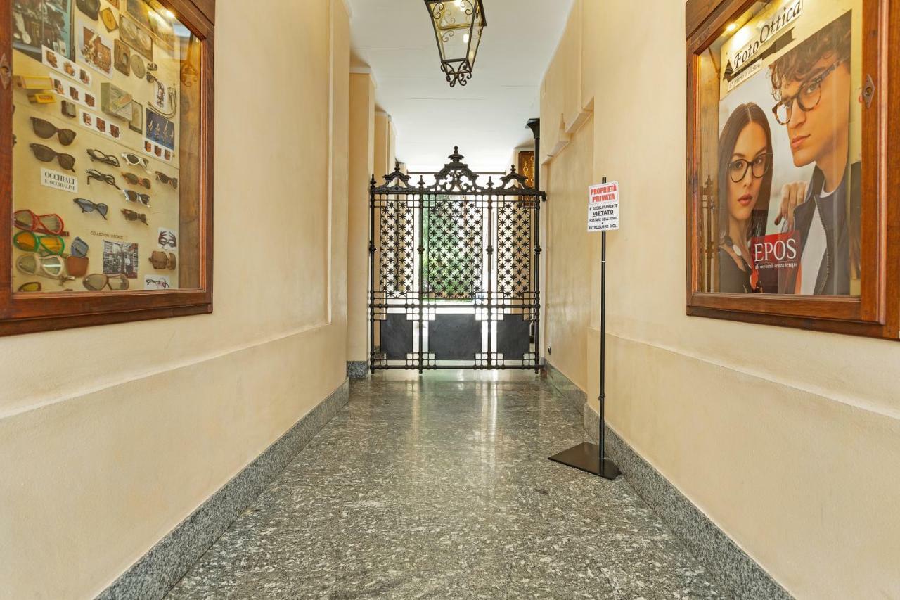 Renovated Penthouse Duomo & Via Torino Appartement Milaan Buitenkant foto