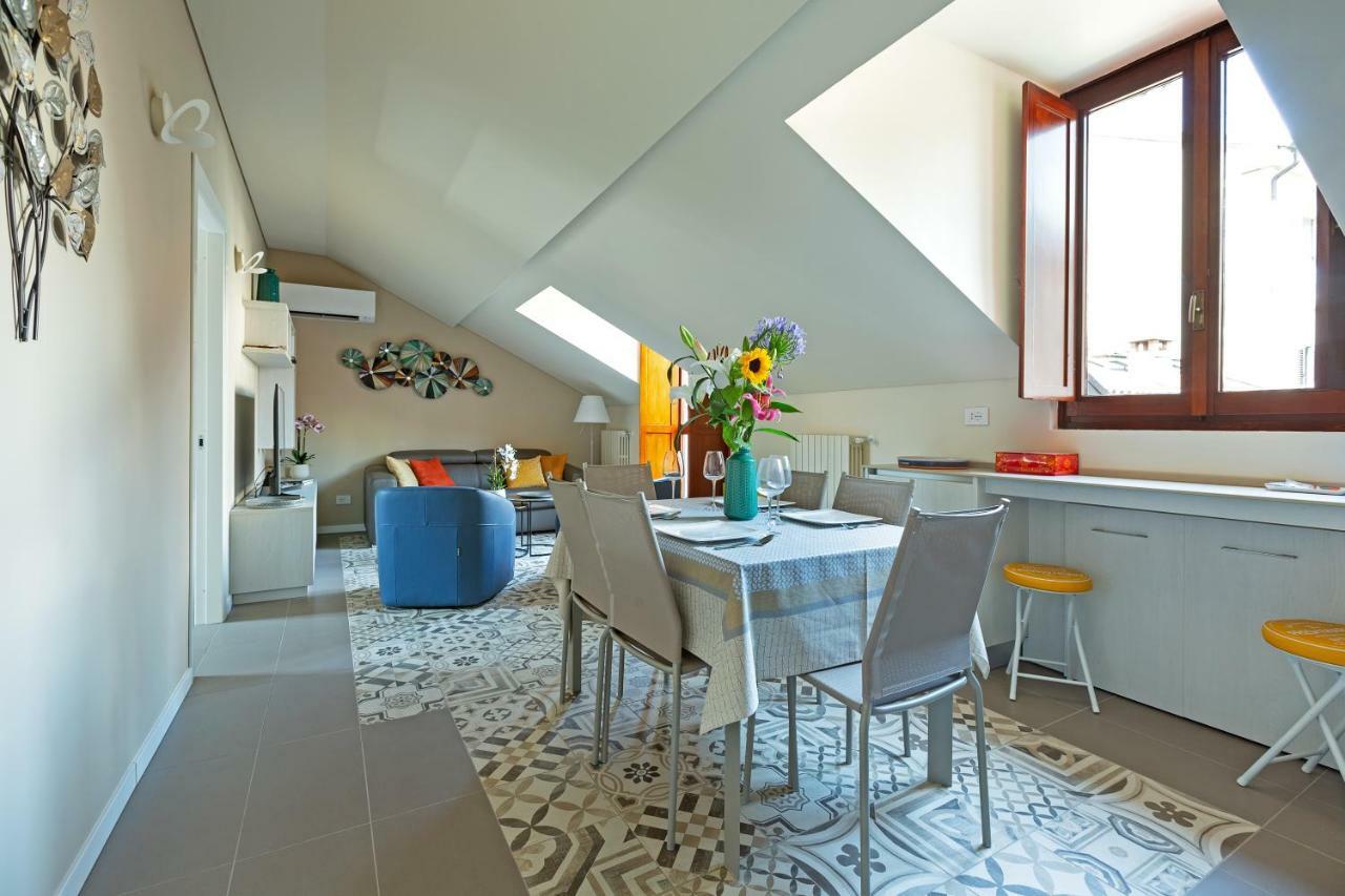 Renovated Penthouse Duomo & Via Torino Appartement Milaan Buitenkant foto