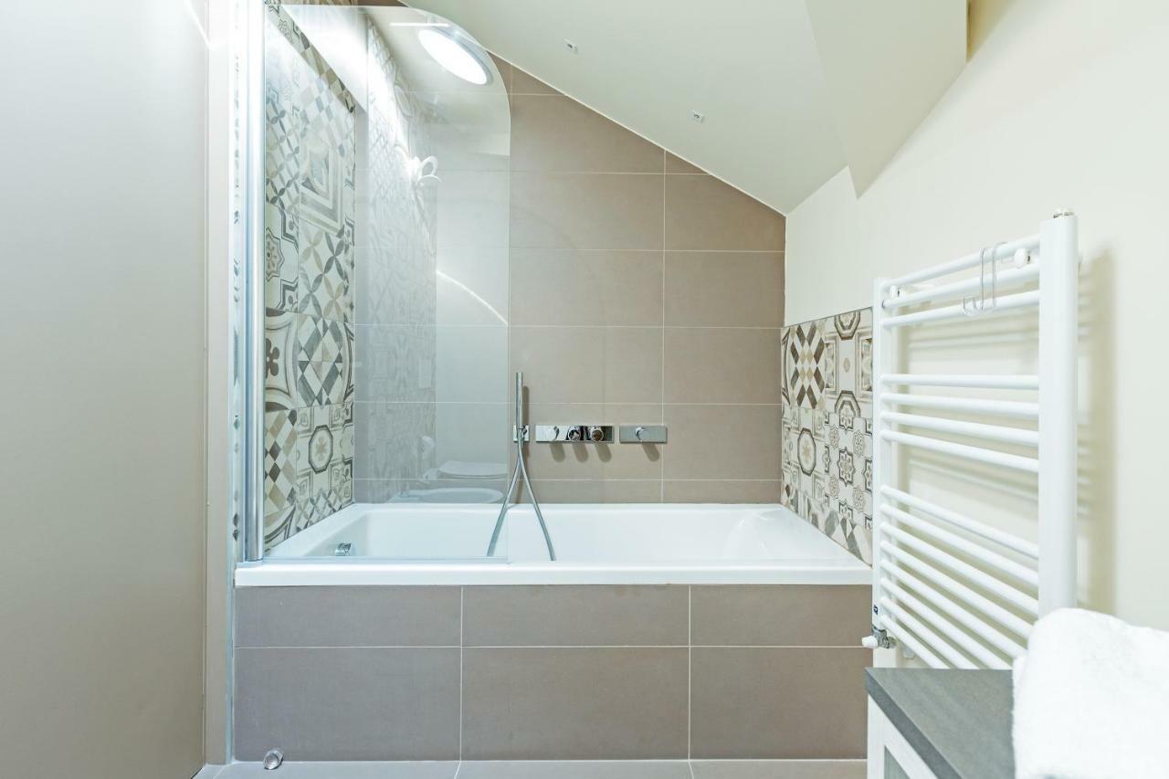 Renovated Penthouse Duomo & Via Torino Appartement Milaan Buitenkant foto