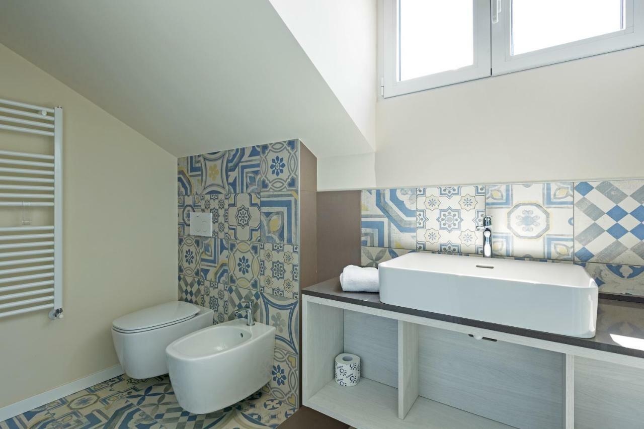 Renovated Penthouse Duomo & Via Torino Appartement Milaan Buitenkant foto